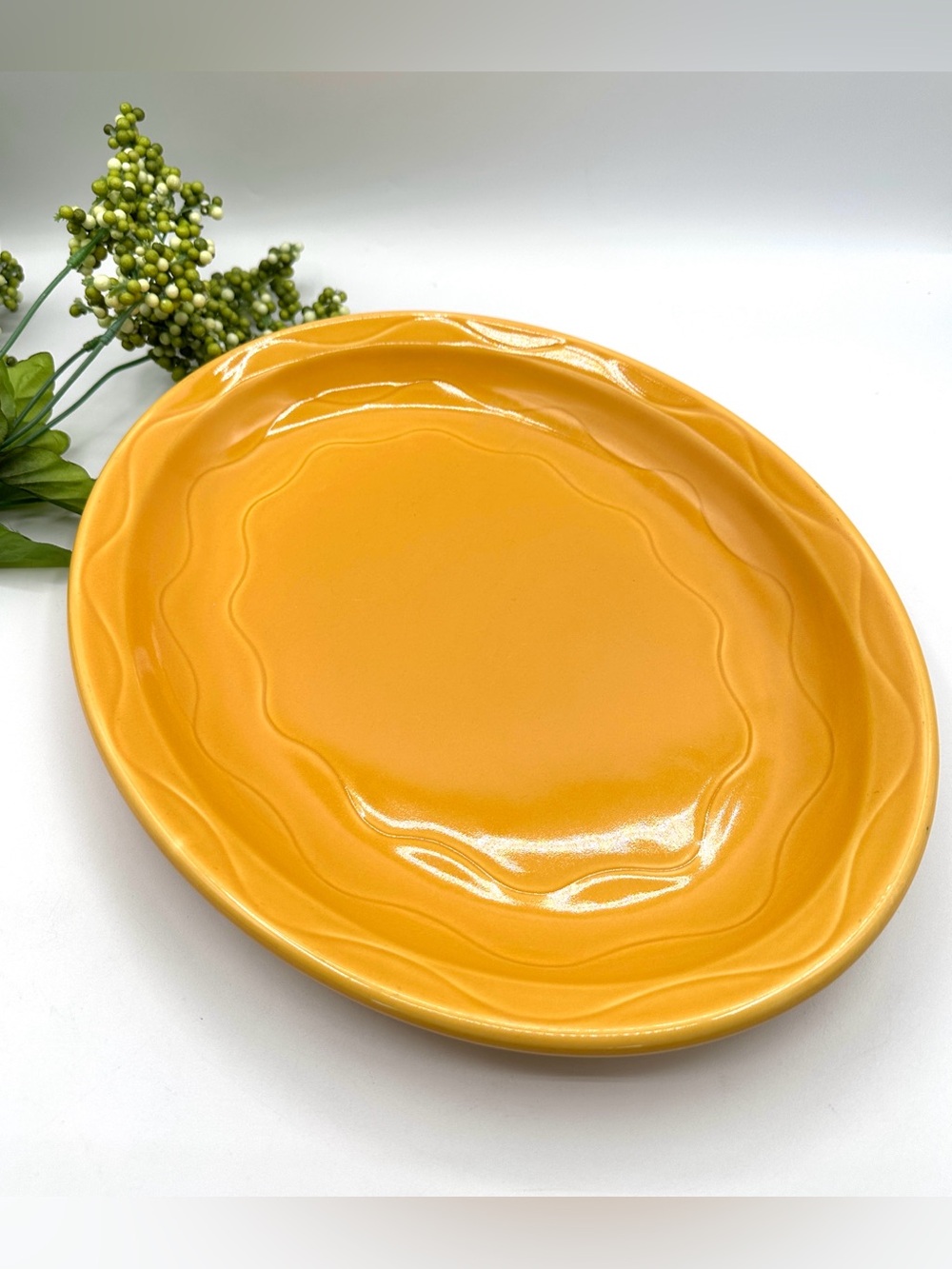 Vintage Syracuse China Co. Large Yellow-Gold Oval platter. Made in NY, USA